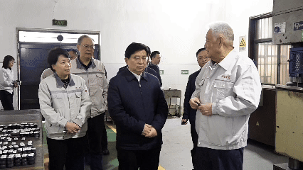 1743568292101409.gif 2.gif